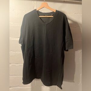Vince men’s v neck tee black size XXL